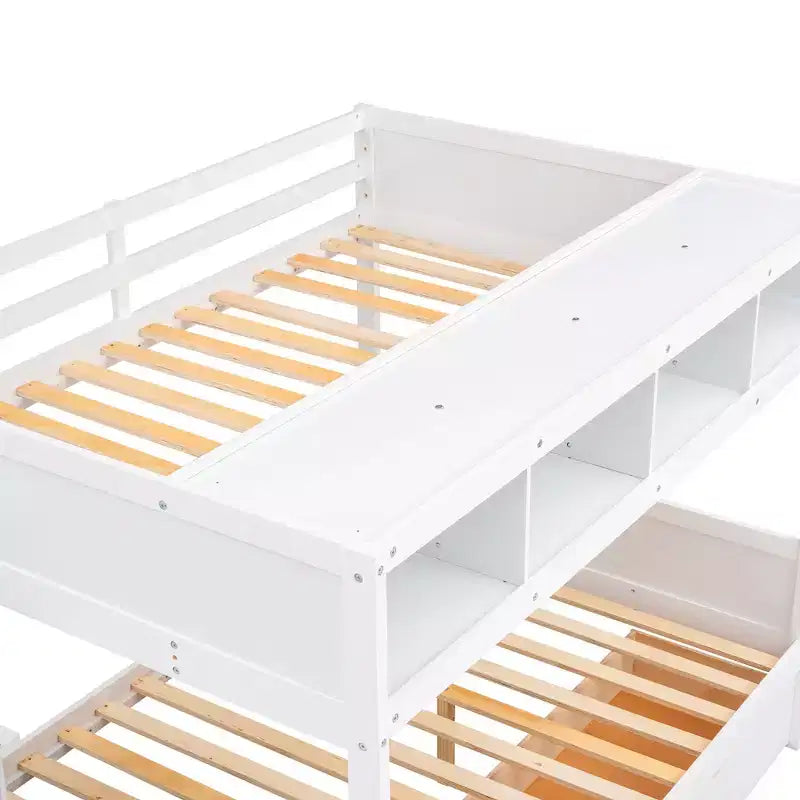 Letto a castello Bellemave Twin su Full con mensole, scala contenitore e 2 cassetti, Bianco