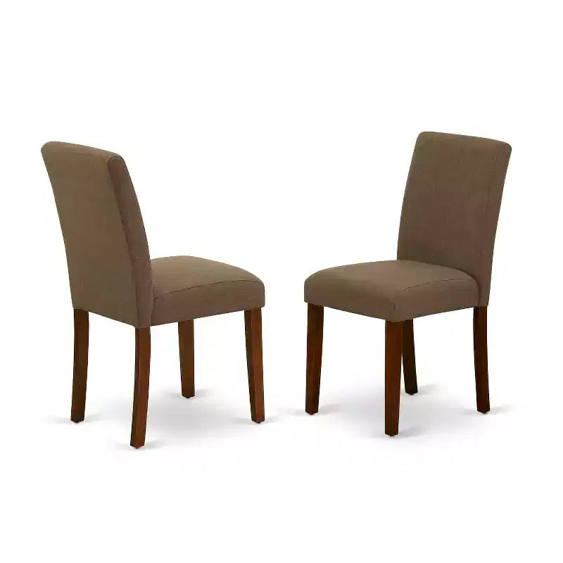 HomeStock Tavolo da pranzo rettangolare a 5 pezzi con piano in legno massello finitura mogano e 4 sedie Parson