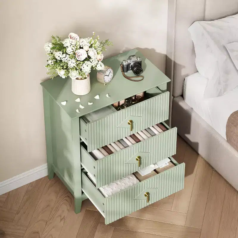 Comodino in Legno con Cassettiera Scanalata, Comodino a 3 Cassetti - Cassettiera Moderna per Camera da Letto, Soggiorno, Corridoio e Ingresso