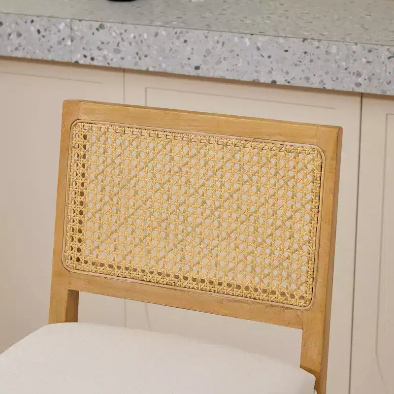 TUYOHW Set di 2 sgabelli da bar in legno massello ad altezza bancone, sedie da bar con schienale scavato effetto rattan e cuscino in lino, sedie da cucina per sala da pranzo, bar