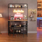 Isola da Cucina Industriale da 42 pollici con Presa Elettrica e 2 Sgabelli da Bar, Set da Pranzo da 3 Pezzi con Ripiani, Porta Microonde e 5 Ganci per Coffee Bar
