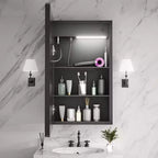 Mobiletto portamedicine rettangolare FAMYYT 40 x 70 cm in ferro con specchio, luce LED dimmerabile, antiappannamento e prese di corrente - Completamente assemblato
