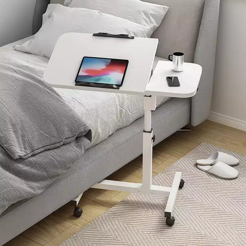 Tavolo Regolabile per Letto con Rotelle, Scrivania da Comodino Rotolante con Altezza 23.6-37.4 e Superficie Inclinabile 0-90, Carrello Ospedaliero Mobile Verticale