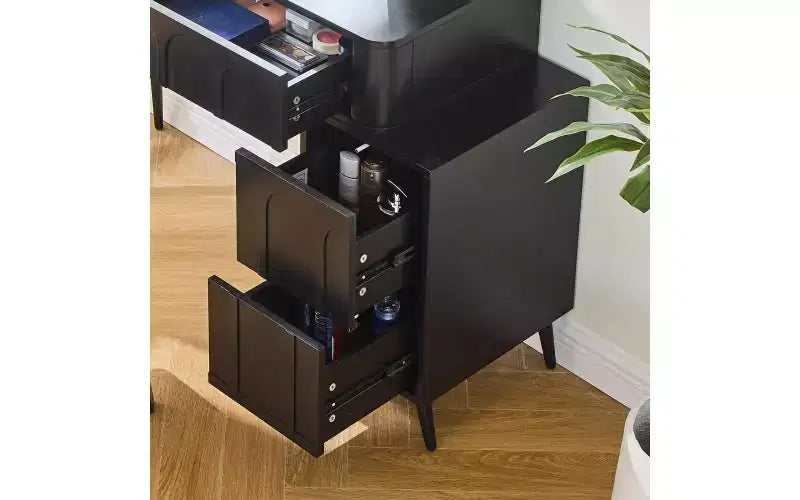 Moderna toeletta angolare con specchio illuminato, 4 cassetti, mobile laterale, sgabello abbinato e ripiani aperti per la camera da letto
