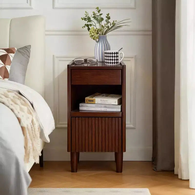 Comodino in legno elegante e funzionale con 1 cassetto per camera da letto e soggiorno