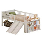 Struttura letto singolo con ripiano portaoggetti, scivolo e scaletta, piattaforma letto in legno con sponde, bianco