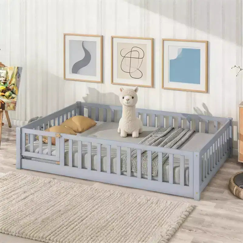 Sailvan Letto Completo a Pavimento con Recinzione e Porta, Struttura Letto a Piattaforma per Bambini in Legno Massello
