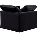 Meridian Furniture Poltrona angolare in velluto Indulge