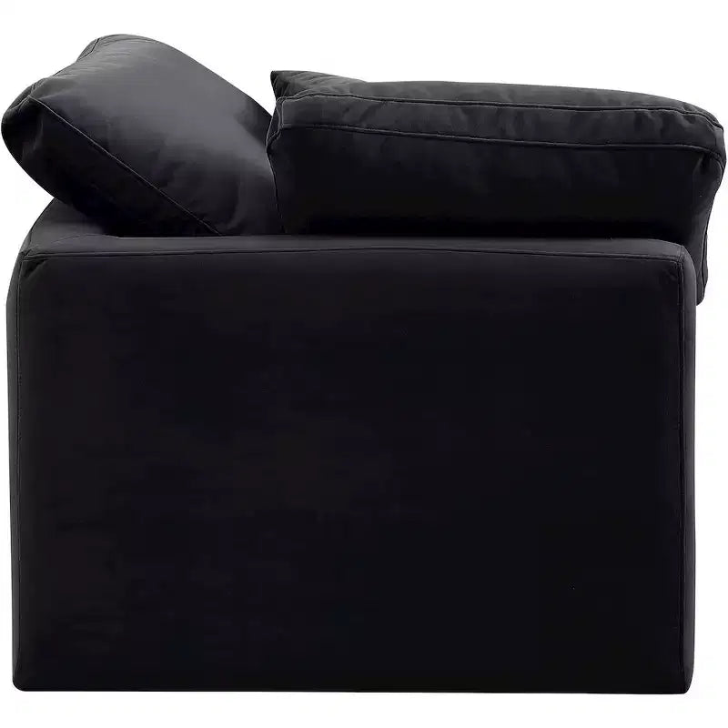 Meridian Furniture Poltrona angolare in velluto Indulge