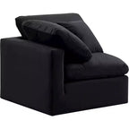 Meridian Furniture Poltrona angolare in velluto Indulge