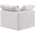Meridian Furniture Poltrona angolare in velluto Indulge