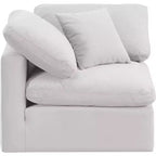 Meridian Furniture Poltrona angolare in velluto Indulge