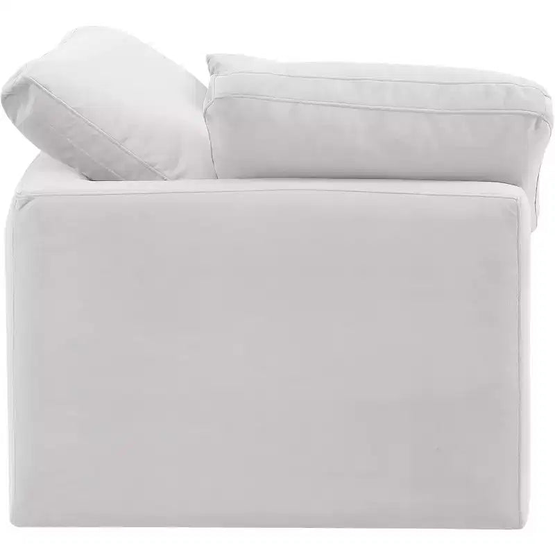 Meridian Furniture Poltrona angolare in velluto Indulge