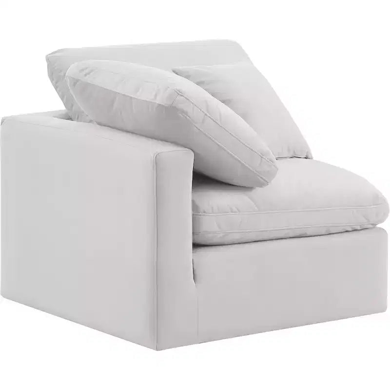 Meridian Furniture Poltrona angolare in velluto Indulge
