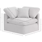 Meridian Furniture Poltrona angolare in velluto Indulge