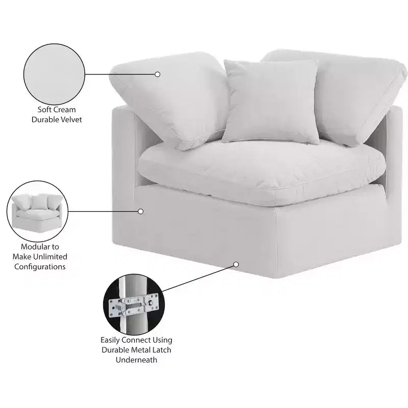 Meridian Furniture Poltrona angolare in velluto Indulge