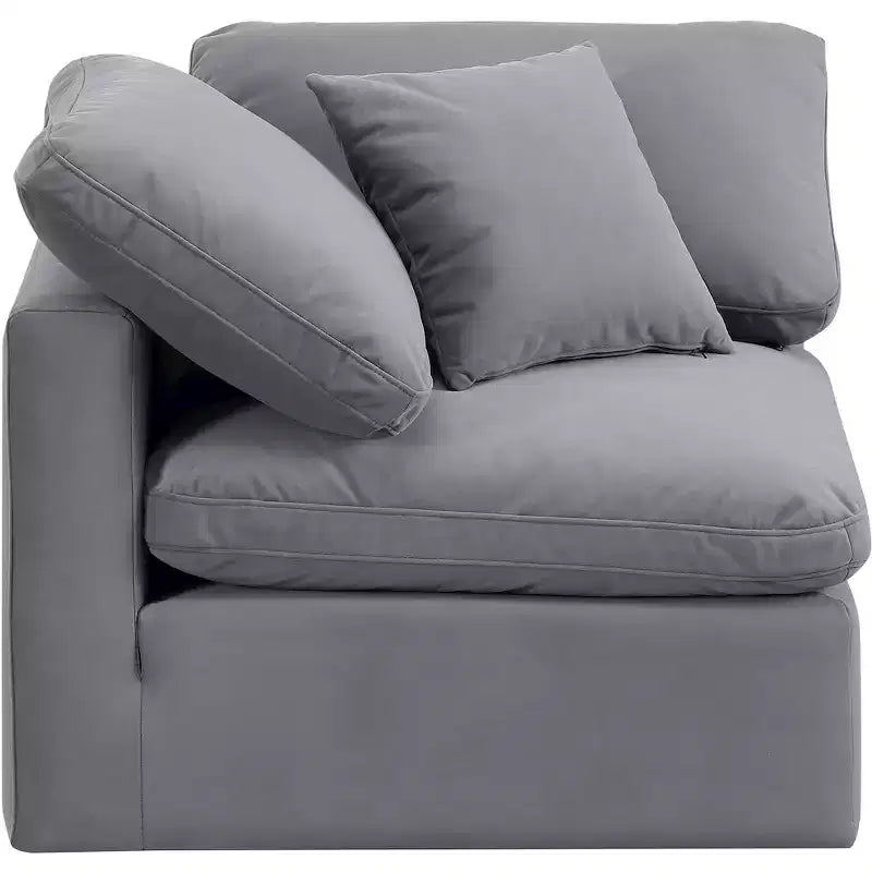 Meridian Furniture Poltrona angolare in velluto Indulge