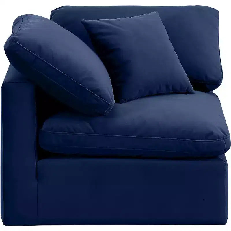 Meridian Furniture Poltrona angolare in velluto Indulge