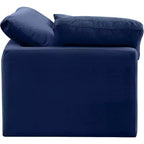 Meridian Furniture Poltrona angolare in velluto Indulge