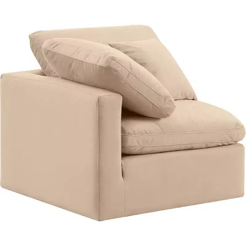 Meridian Furniture Poltrona angolare in velluto Indulge