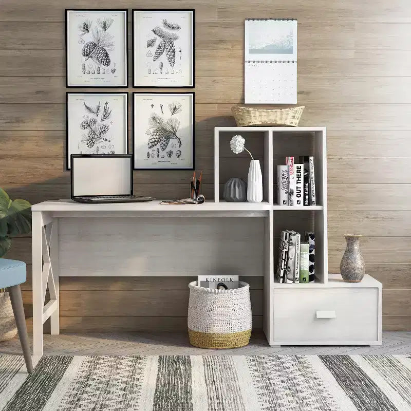 Senda Scrivania multi-contenitore in rovere bianco - HOMES: Inside + Out: stile tradizionale, ricarica USB, ripiani aperti