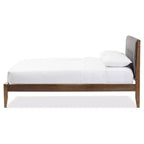 Letto a Piattaforma King Leyton in Tessuto Stile Moderno di Metà Secolo Grigio/Marrone Noce - Baxton Studio: Struttura in Legno di Gomma, Nessuna Rete a Molle Necessaria
