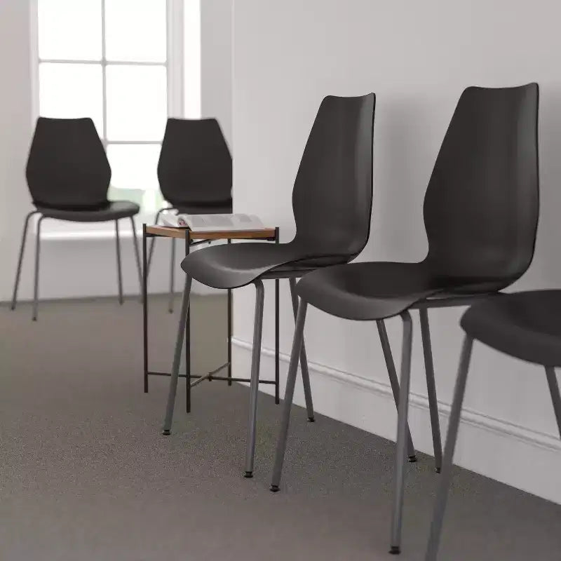 Sedia impilabile Flash Furniture serie HERCULES, capacità 350 kg, con supporto lombare e struttura argentata