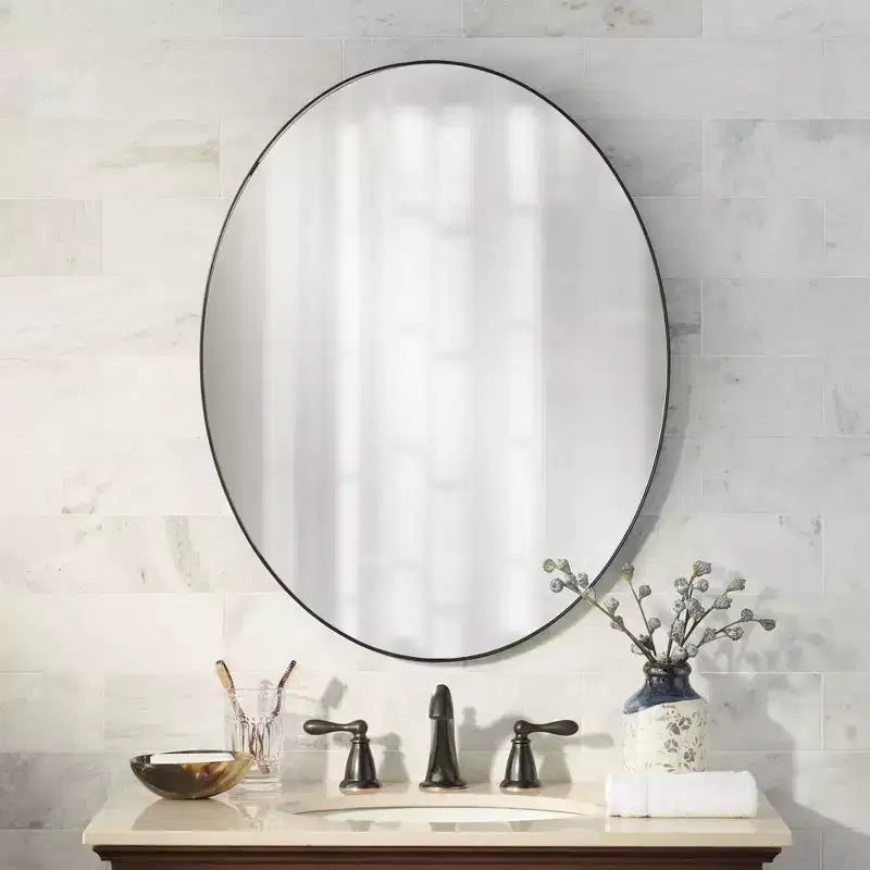 Specchio da parete decorativo ovale Noble Park Aryn, moderno con cornice in metallo nero opaco, 60 cm di larghezza per bagno, camera da letto, soggiorno, ufficio, ingresso di casa