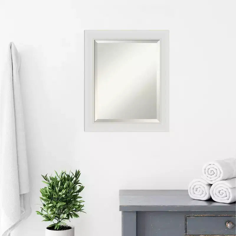 Specchio da Parete per Bagno con Cornice Flair Bianco Morbido - Amanti Art