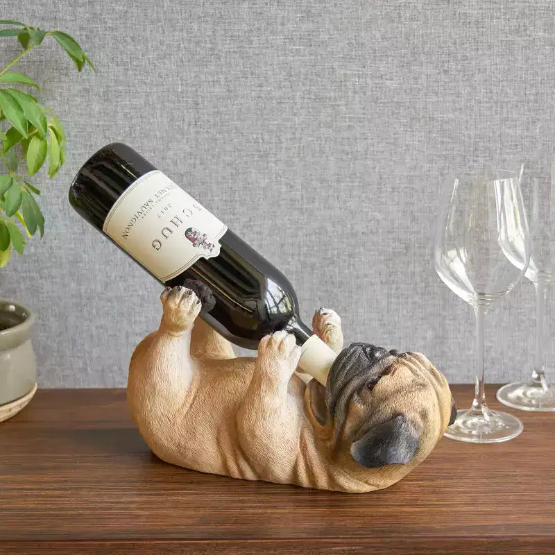 Portabottiglie per vino carlino in poliresina, simpatico portabottiglie a forma di cane, scaffale per vino a forma di animale, decorazioni per la cucina, regali per il bar di casa, contiene 1 bottiglia di vino standard, set da 1 pezzo