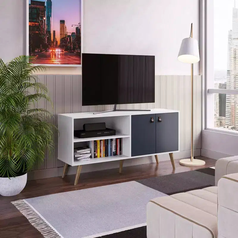Mobile TV Manhattan Comfort in similpelle color ambra con maniglie per TV fino a 50 pollici