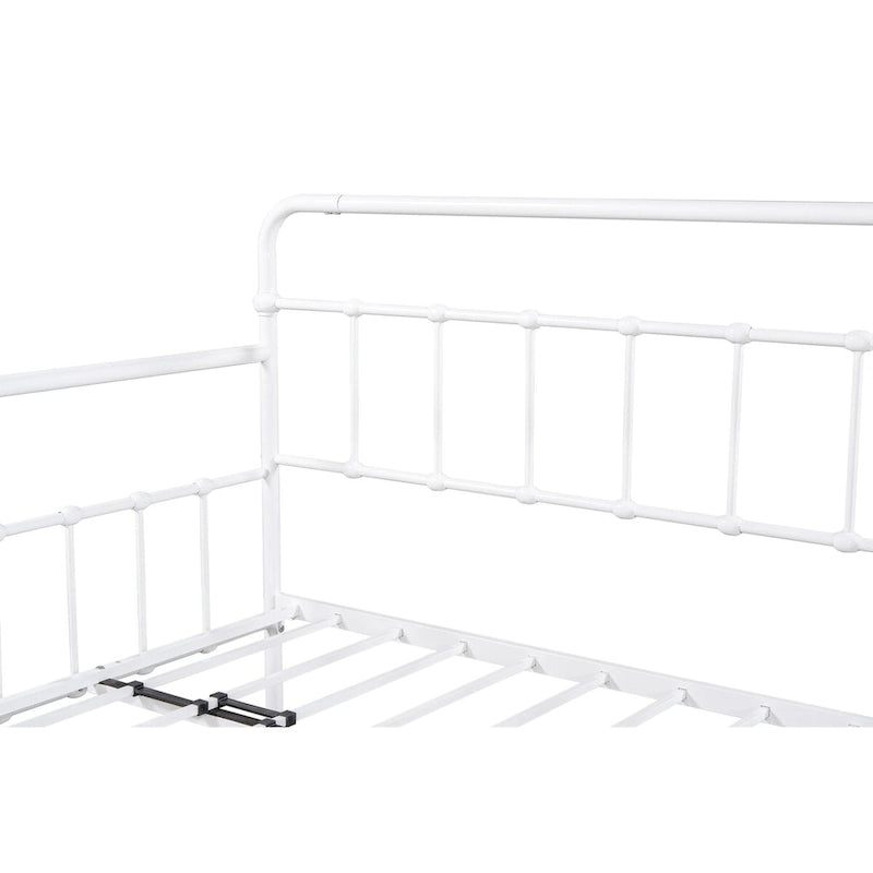Divano letto con struttura in metallo e letto estraibile