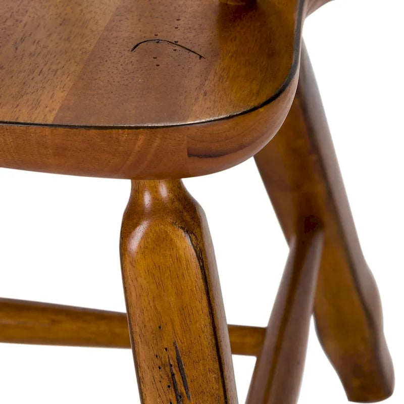 Poltrona rustica in rovere con schienale ricurvo, seduta a sella e finitura vintage